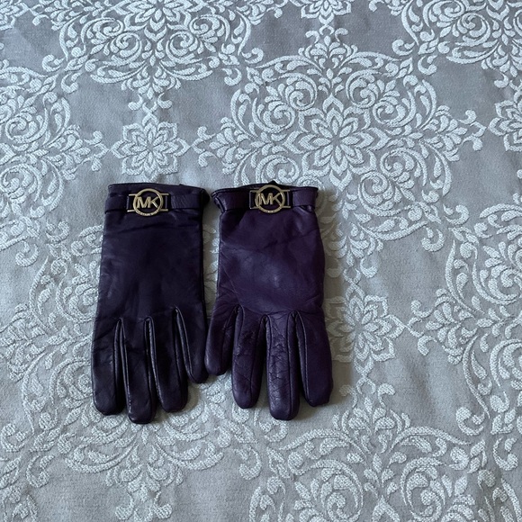 MICHAEL Michael Kors Deep Purple Leather Gloves - Picture 3 of 4